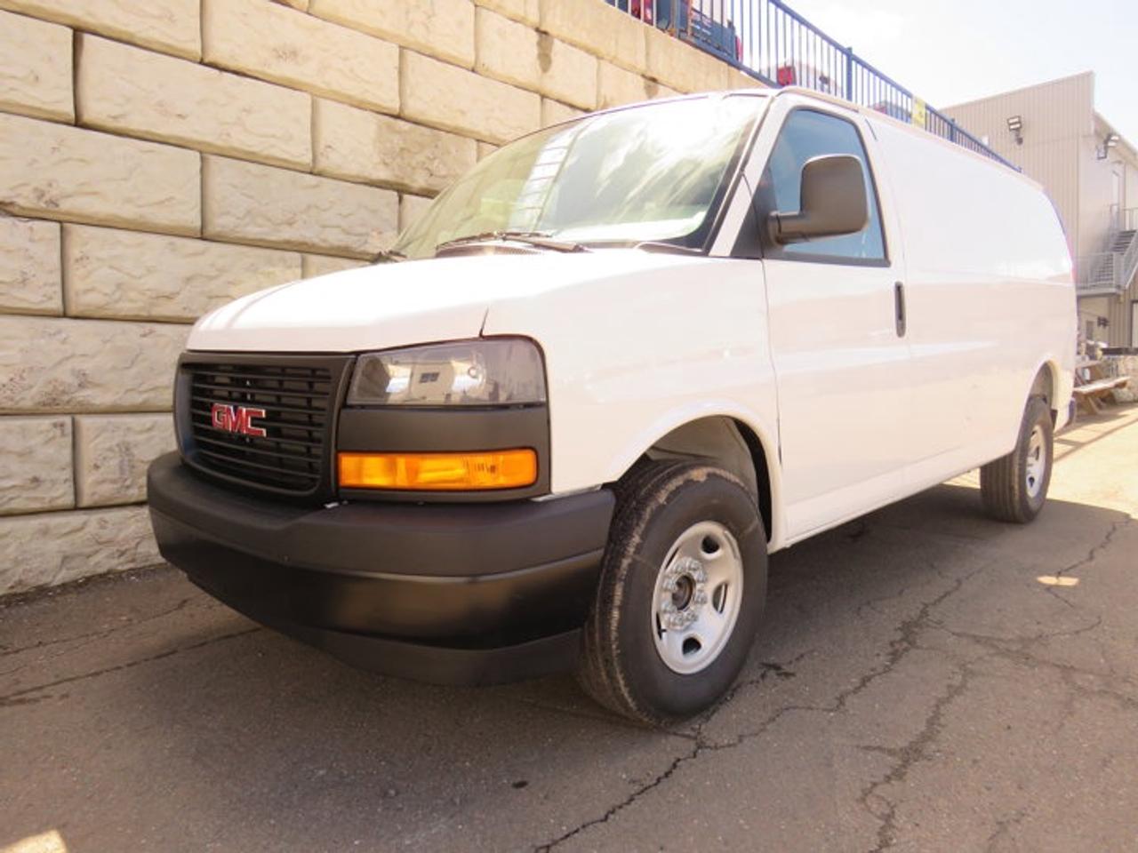 RWD 2500 135, 8-Speed Automatic, Gas V8 6.6L/