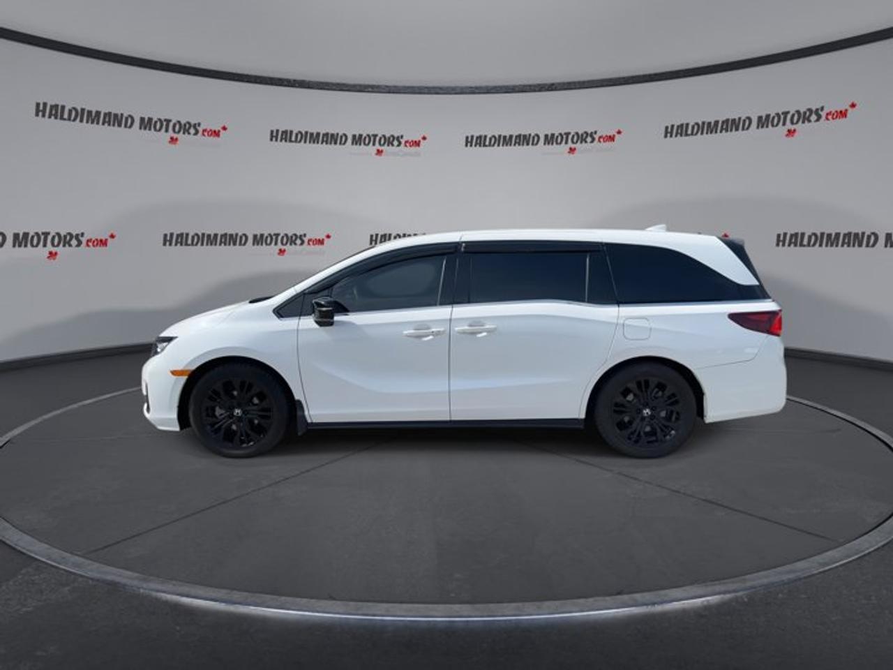 2025 Honda Odyssey Black Edition FWD | Leather Seats | Ventilated Front Seats Photo
