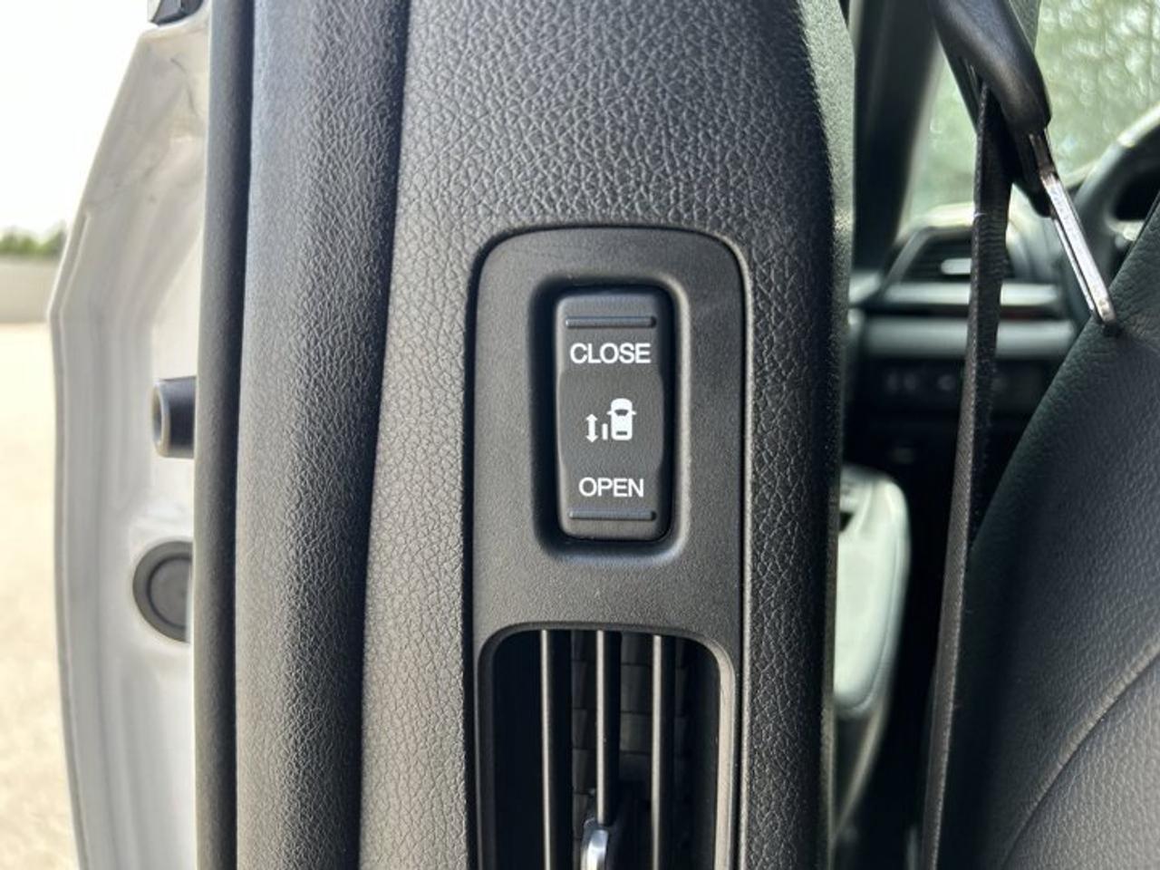 2025 Honda Odyssey Black Edition FWD | Leather Seats | Ventilated Front Seats Photo