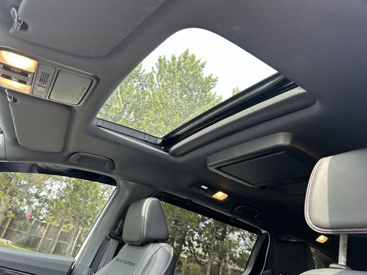 2025 Honda Odyssey Black Edition FWD | Leather Seats | Ventilated Front Seats Photo