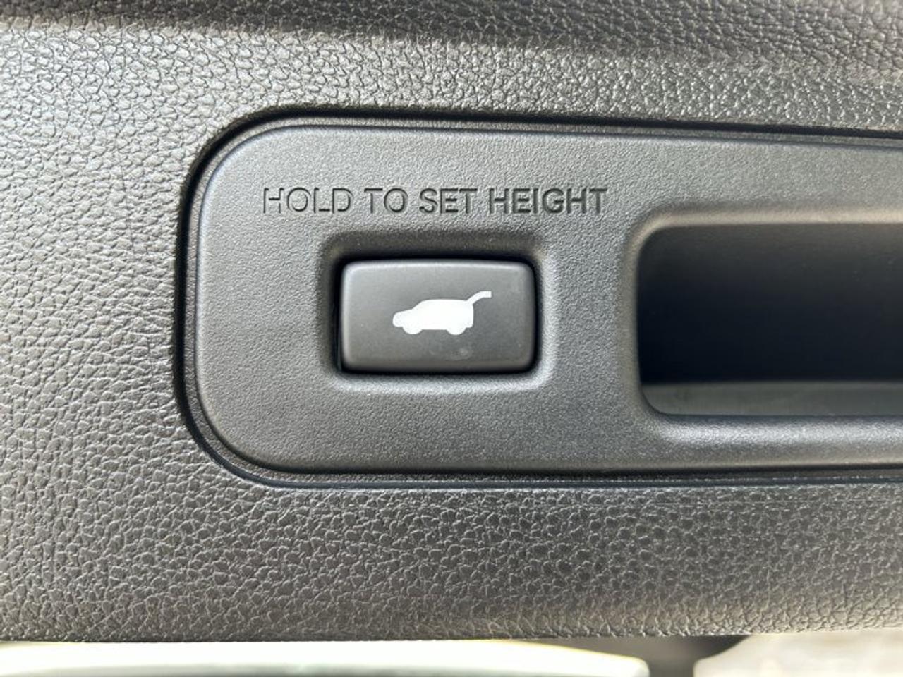 2025 Honda Odyssey Black Edition FWD | Leather Seats | Ventilated Front Seats Photo