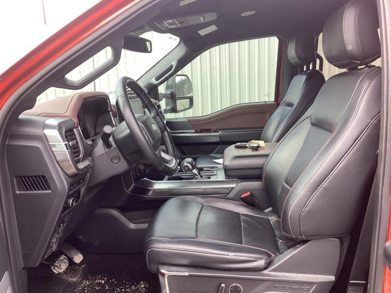 2023 Ford F-150 LARIAT SuperCrew 6.5' Box 4WD | Ventilated Front Seats Photo2