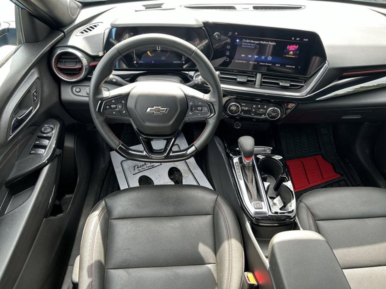 2025 Chevrolet Trax RS 2WD | Heated Steering Wheel | Leather Seats Photo