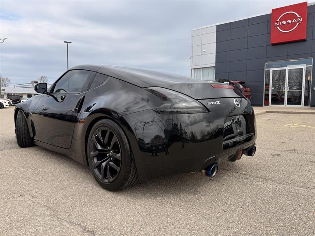 2017 Nissan 370Z Coupe 6sp Photo