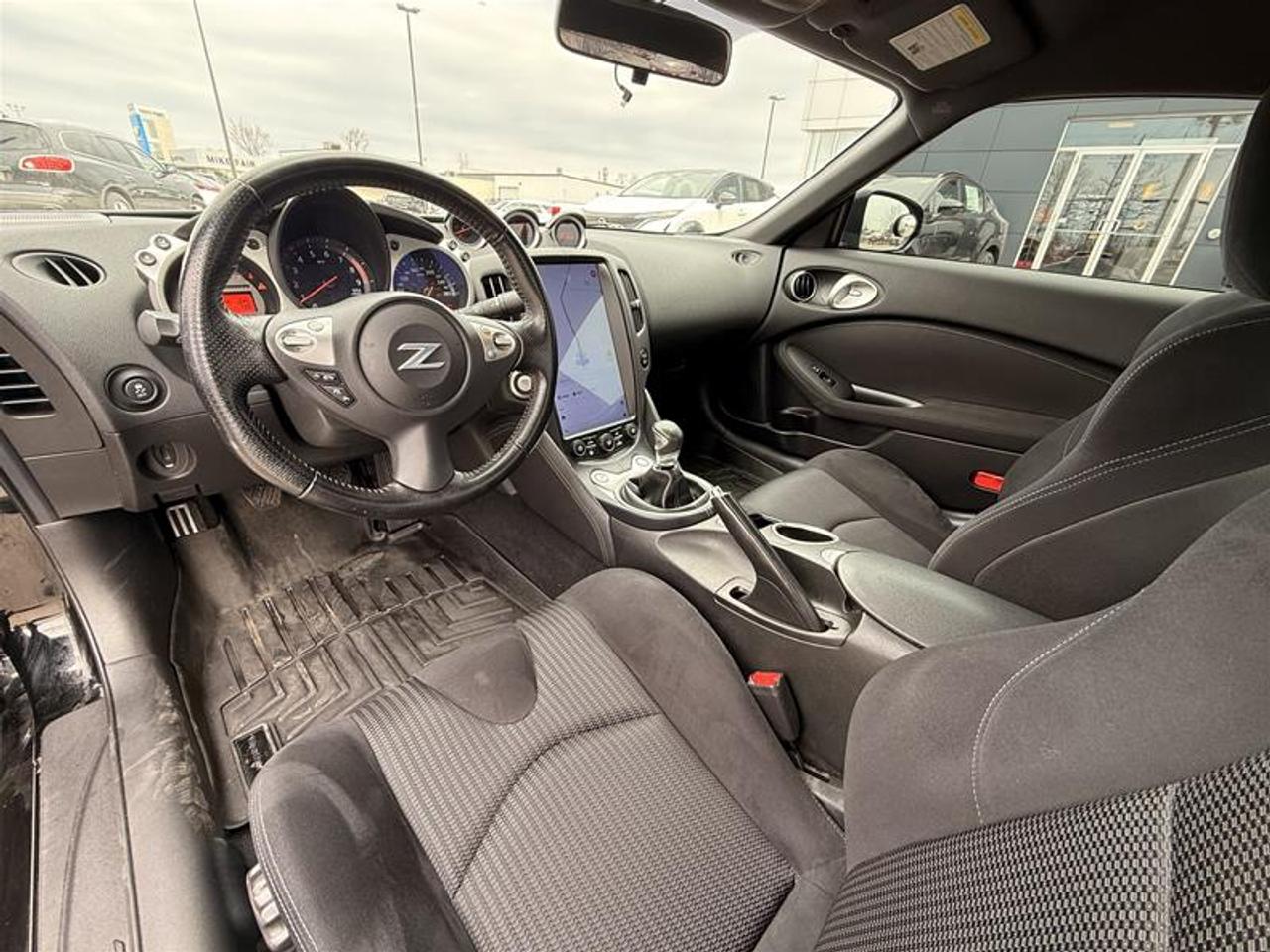 2017 Nissan 370Z Coupe 6sp Photo