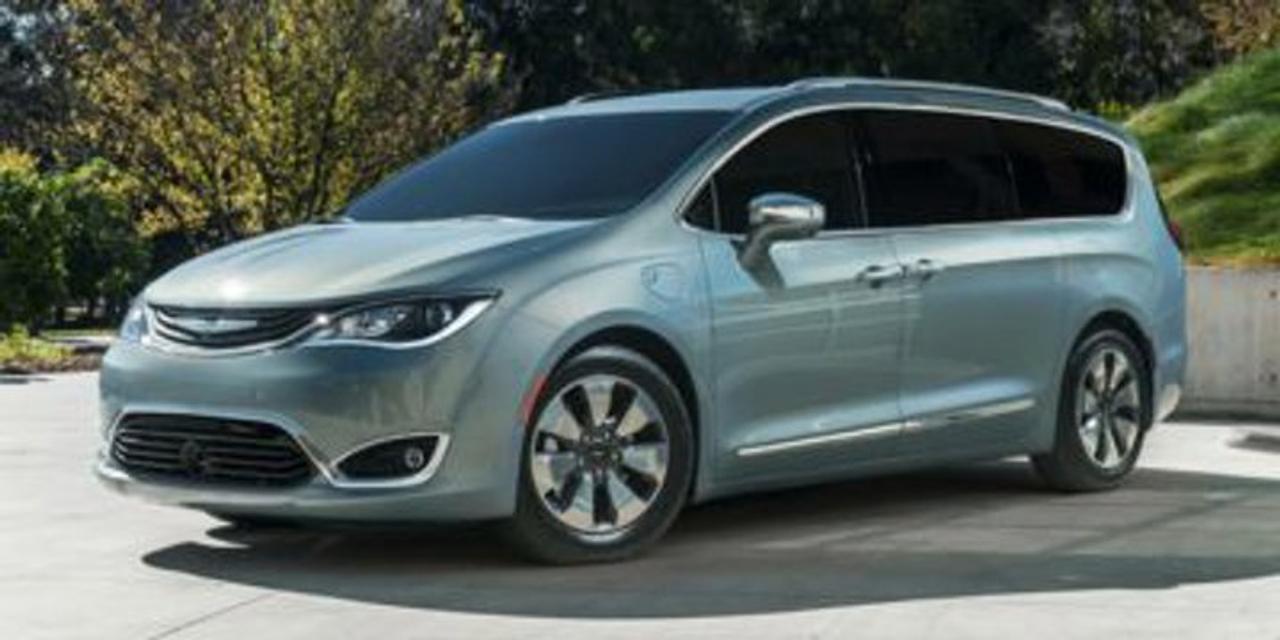 2019 Chrysler Pacifica Hybrid Limited Photo
