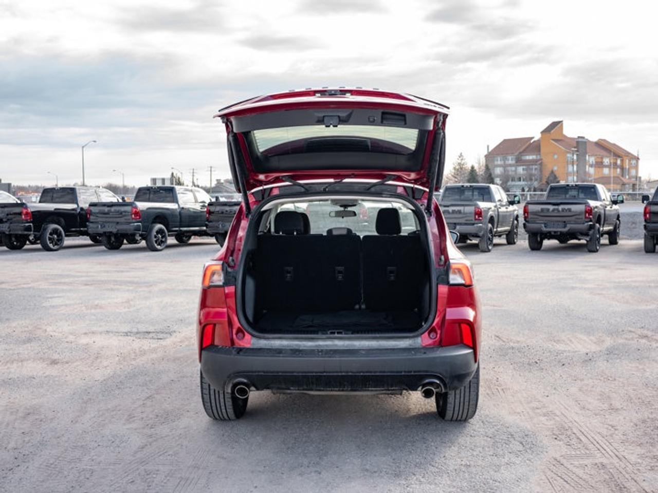2021 Ford Escape SE Photo