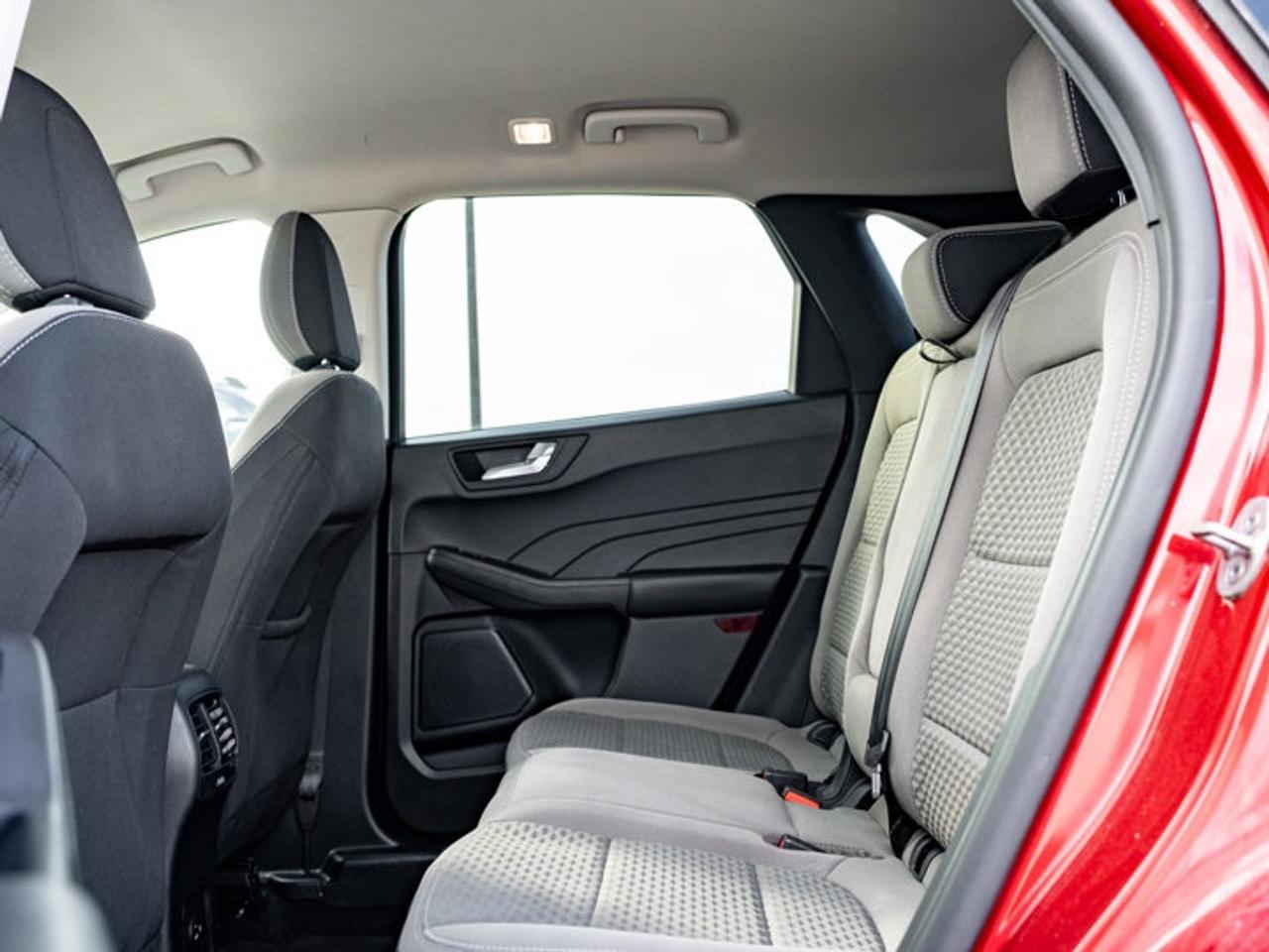 2021 Ford Escape SE Photo