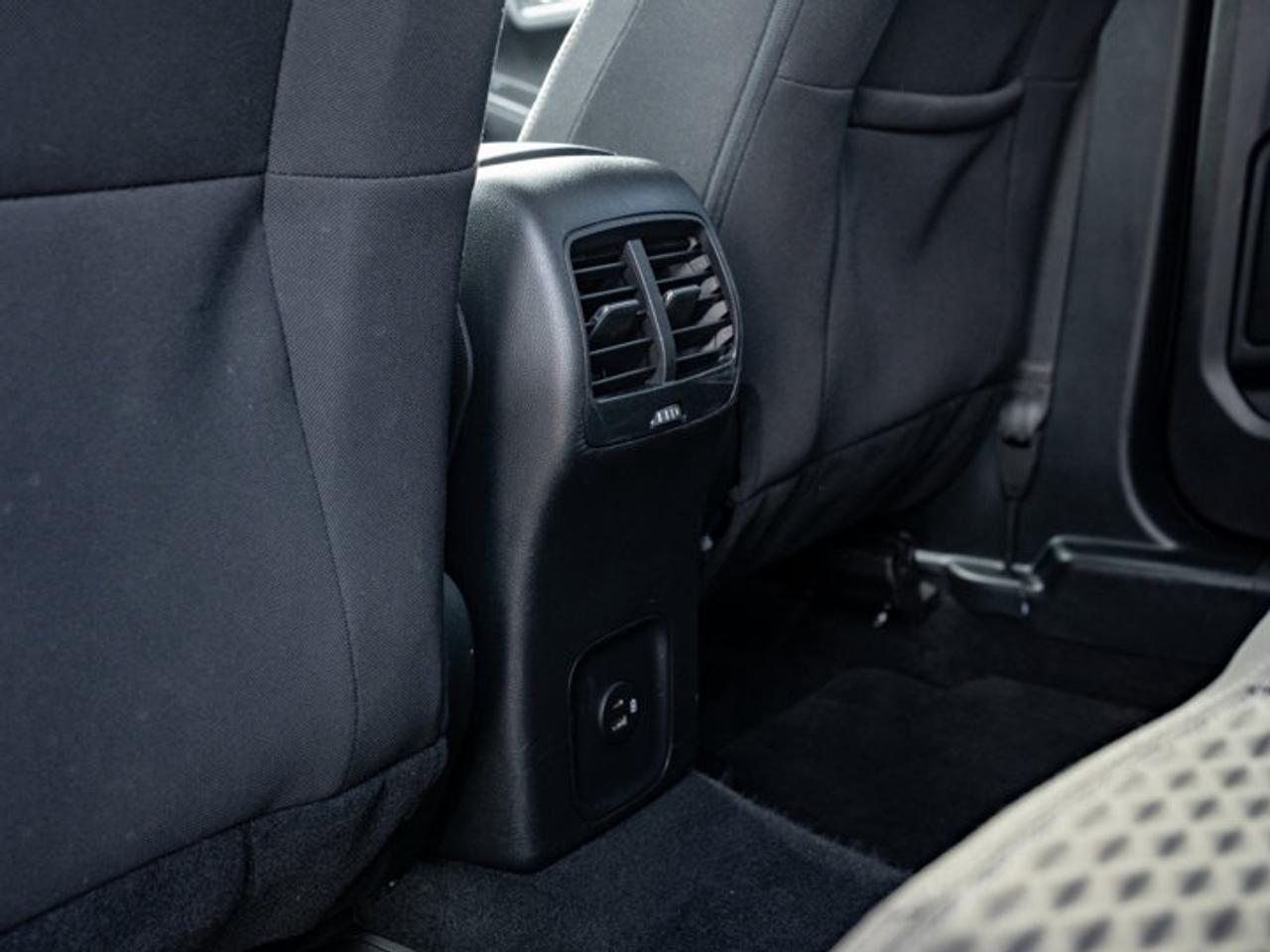 2021 Ford Escape SE Photo