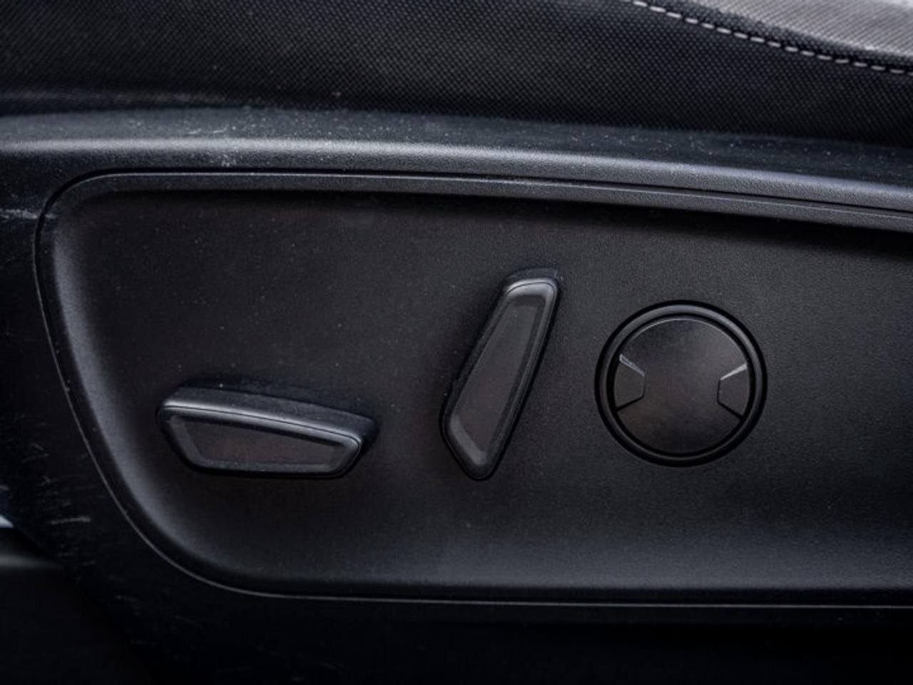 2021 Ford Escape SE Photo