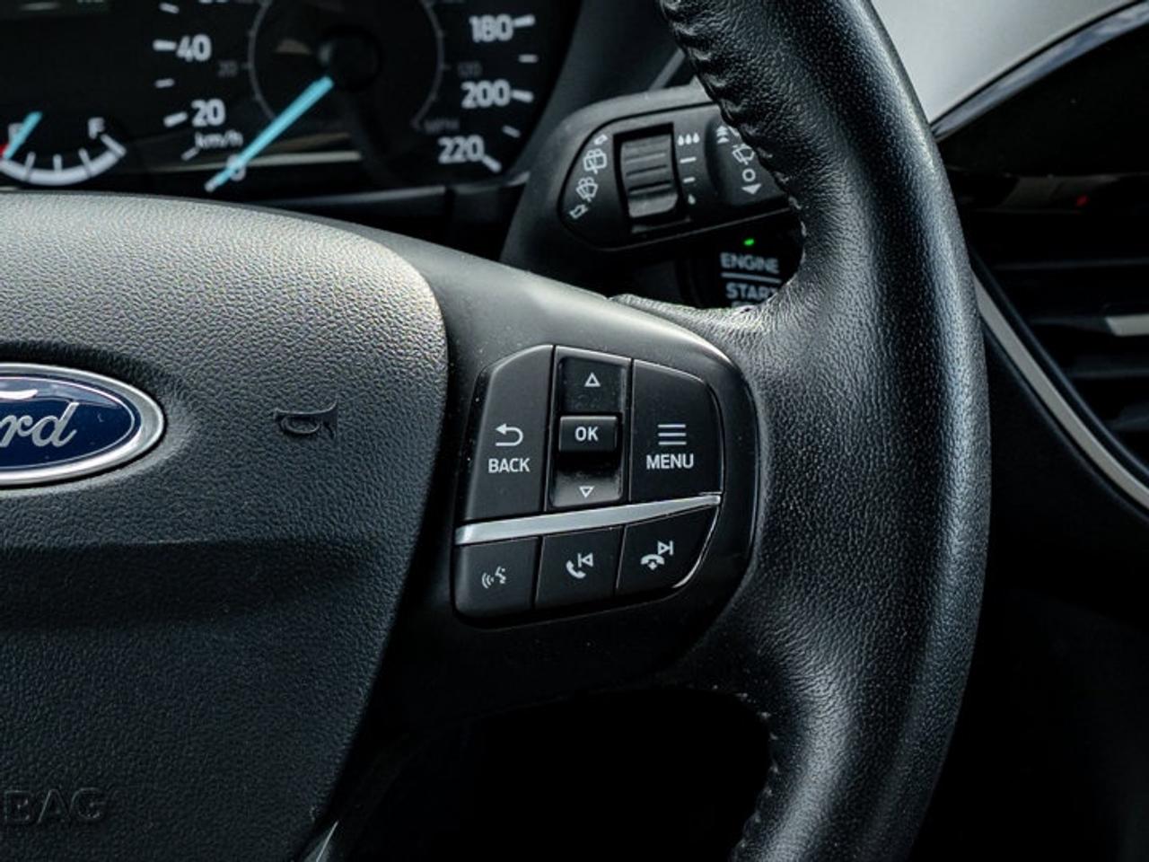 2021 Ford Escape SE Photo