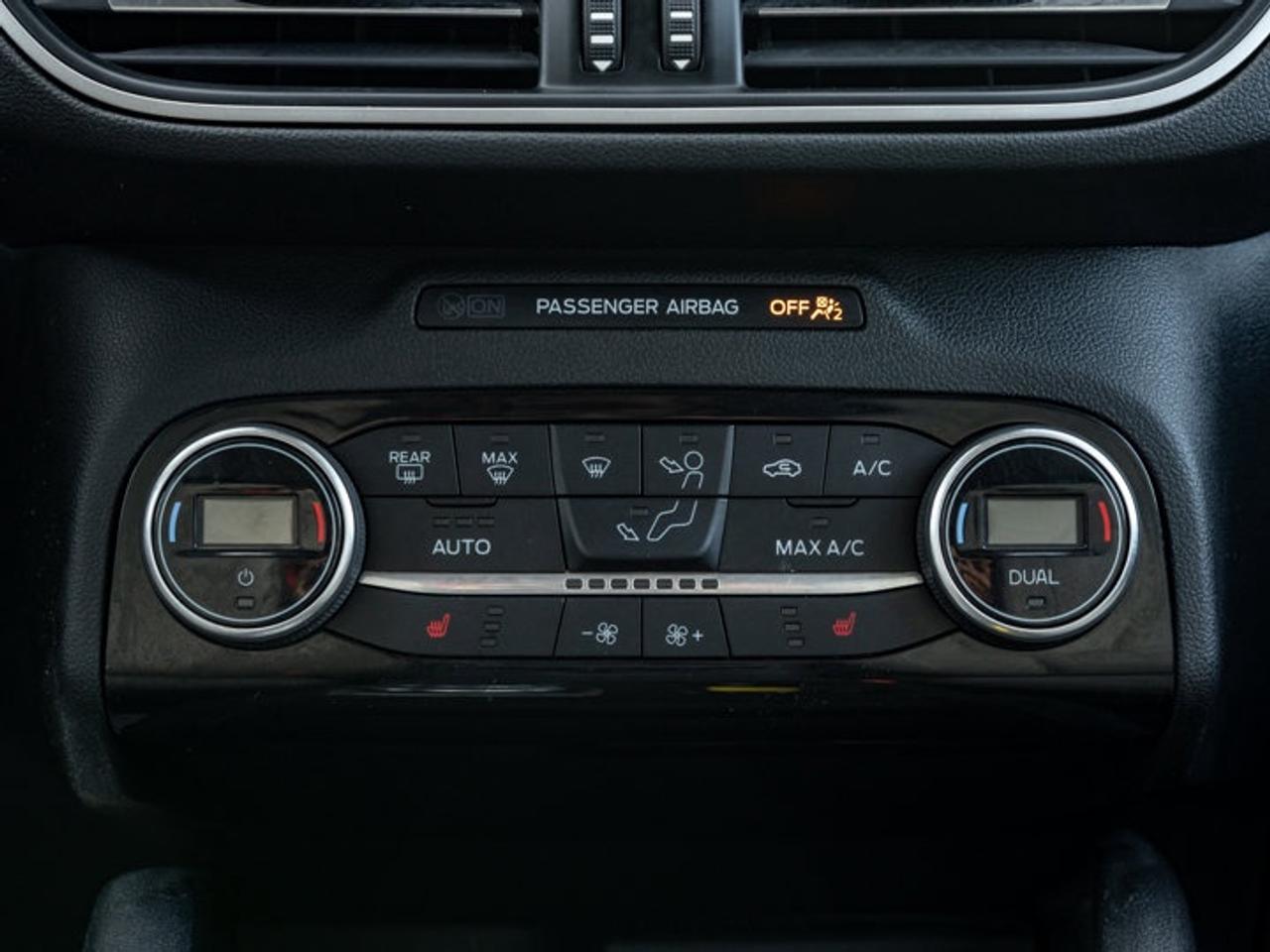 2021 Ford Escape SE Photo