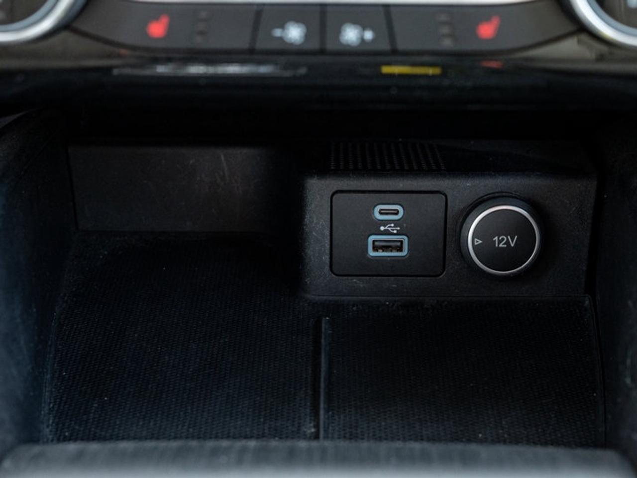 2021 Ford Escape SE Photo