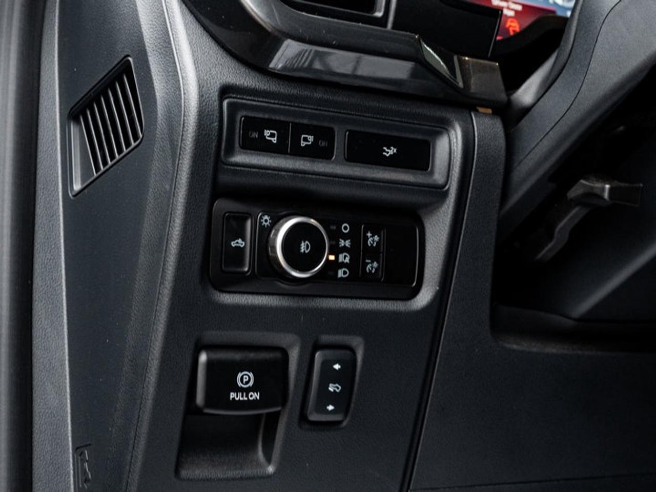 2023 Ford F-150 XL Photo
