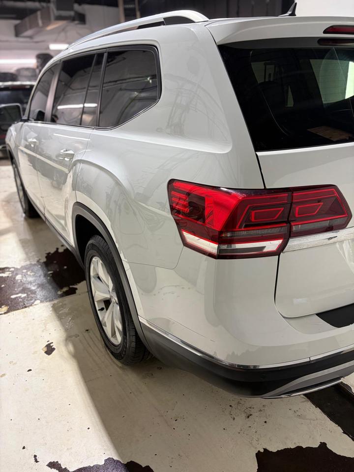 2018 Volkswagen Atlas HIGHLINE Photo2