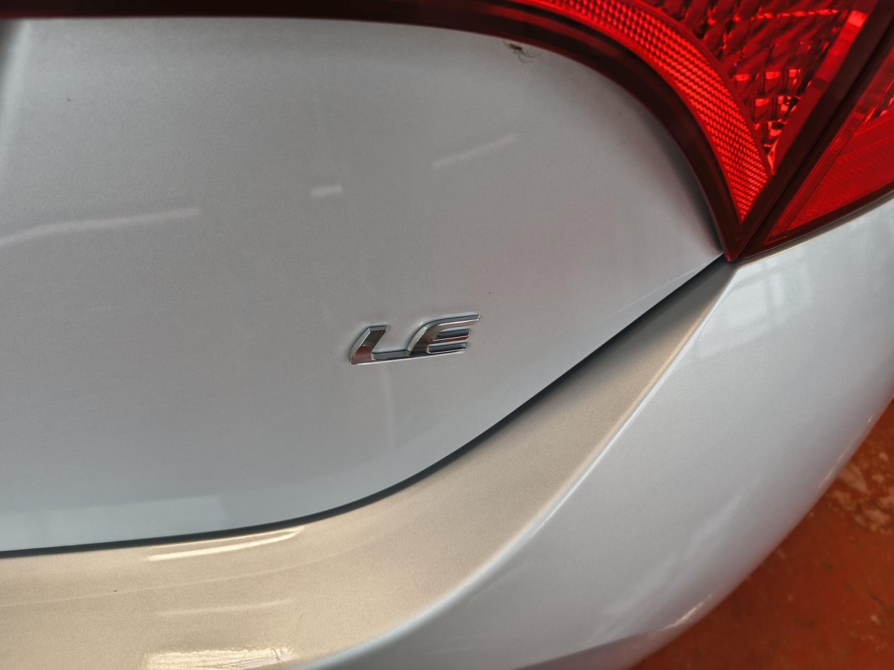 2016 Toyota Corolla LE Photo0