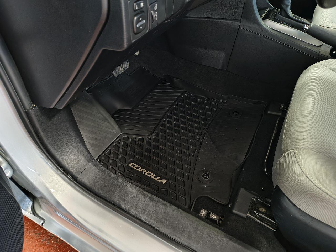 2016 Toyota Corolla LE Photo