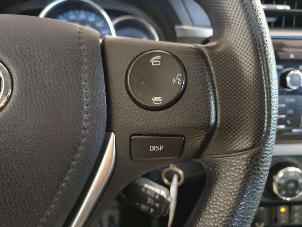 2016 Toyota Corolla LE Photo0