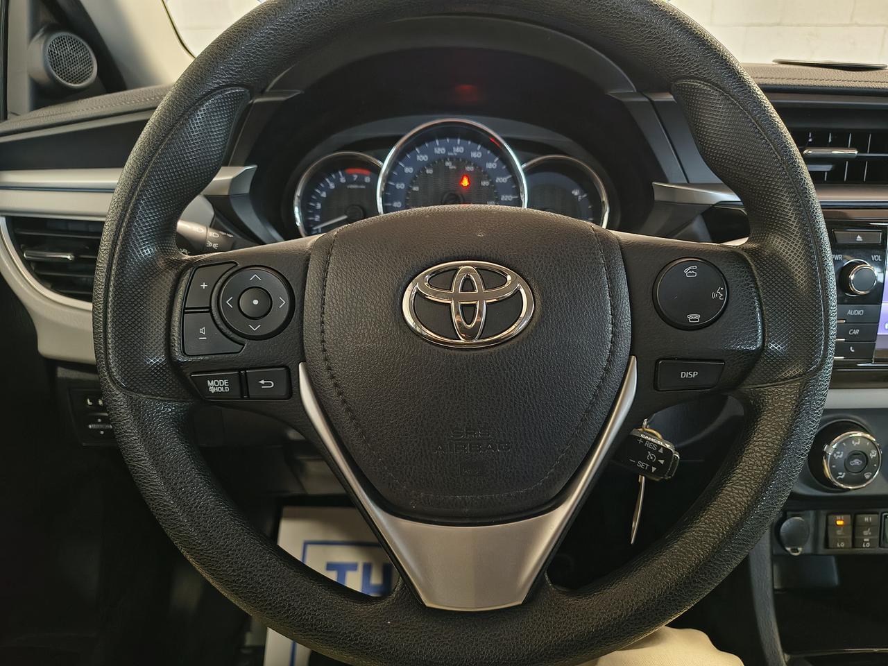 2016 Toyota Corolla LE Photo