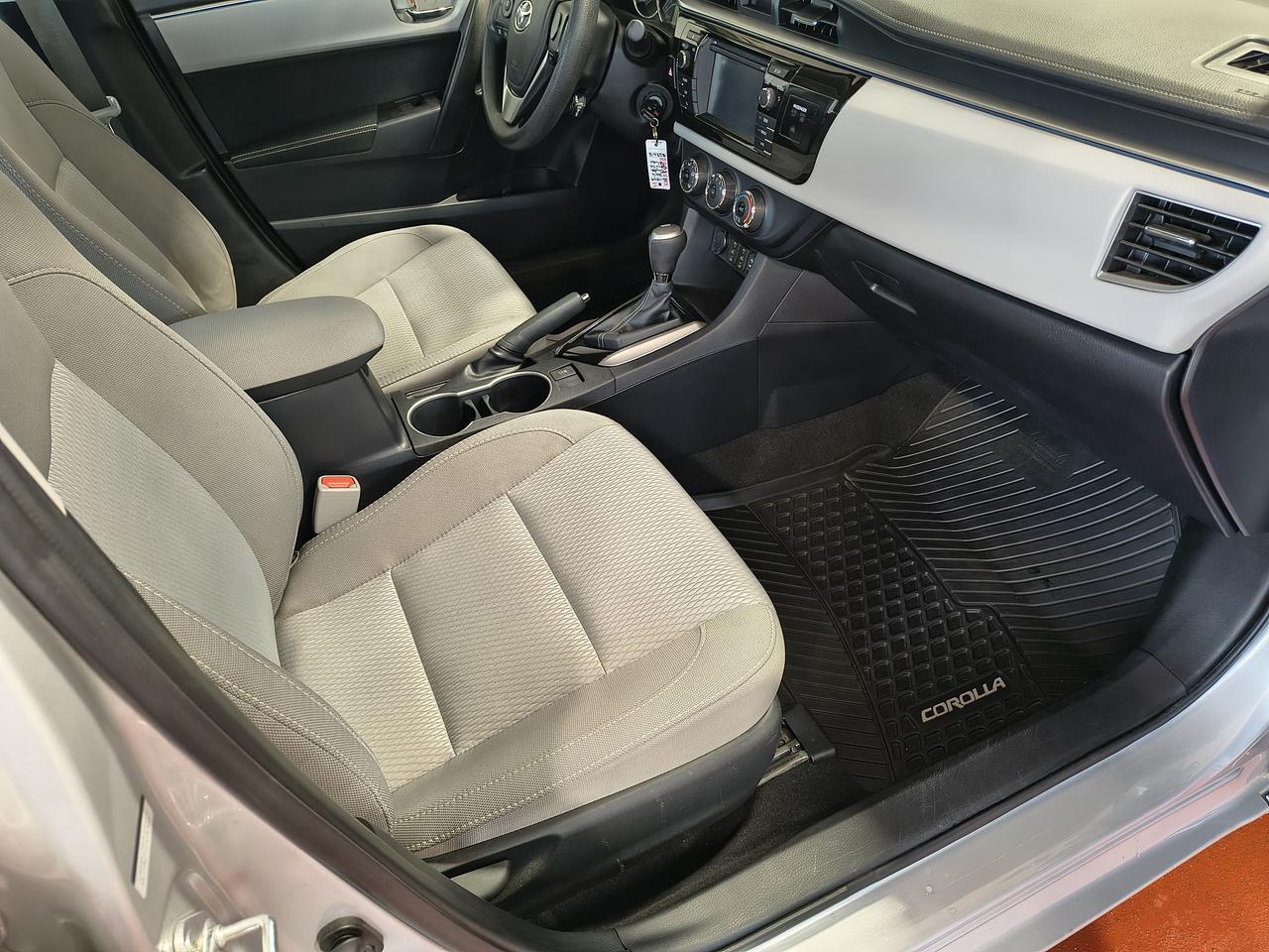 2016 Toyota Corolla LE Photo