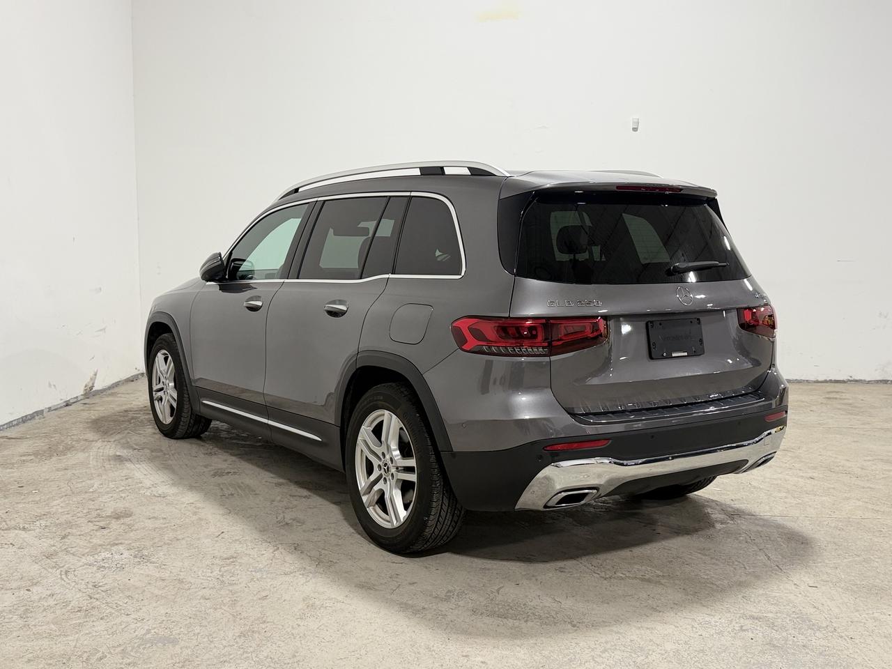 2022 Mercedes-Benz GLB GLB 250 4MATIC SUV Photo