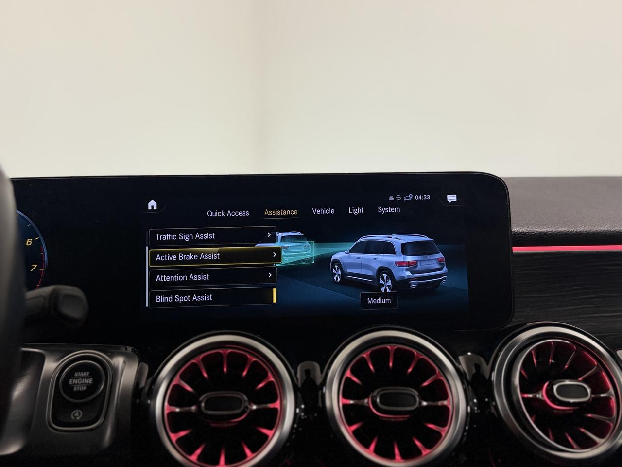 2022 Mercedes-Benz GLB GLB 250 4MATIC SUV Photo