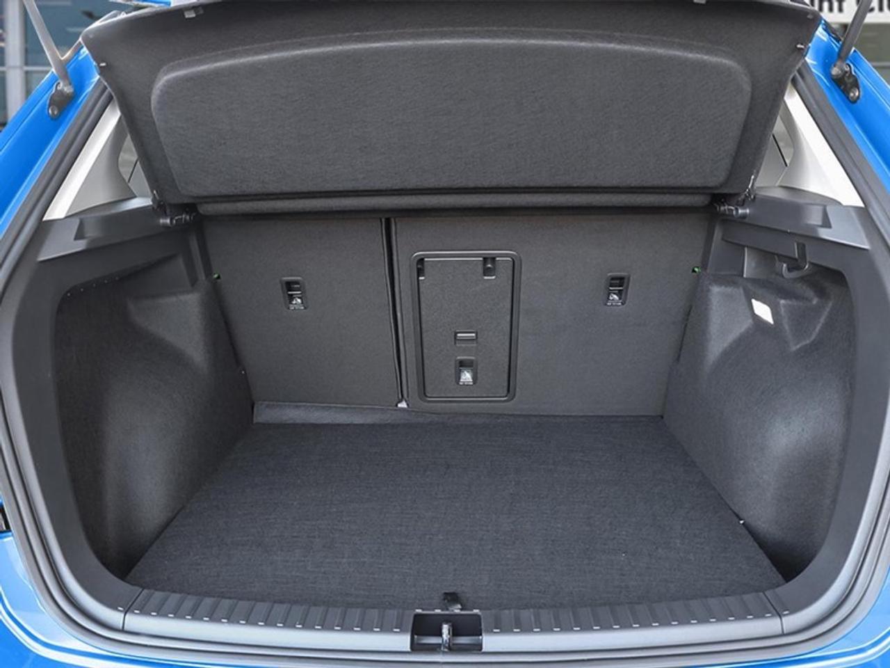 2026 Volkswagen Taos Comfortline Black Edition Photo