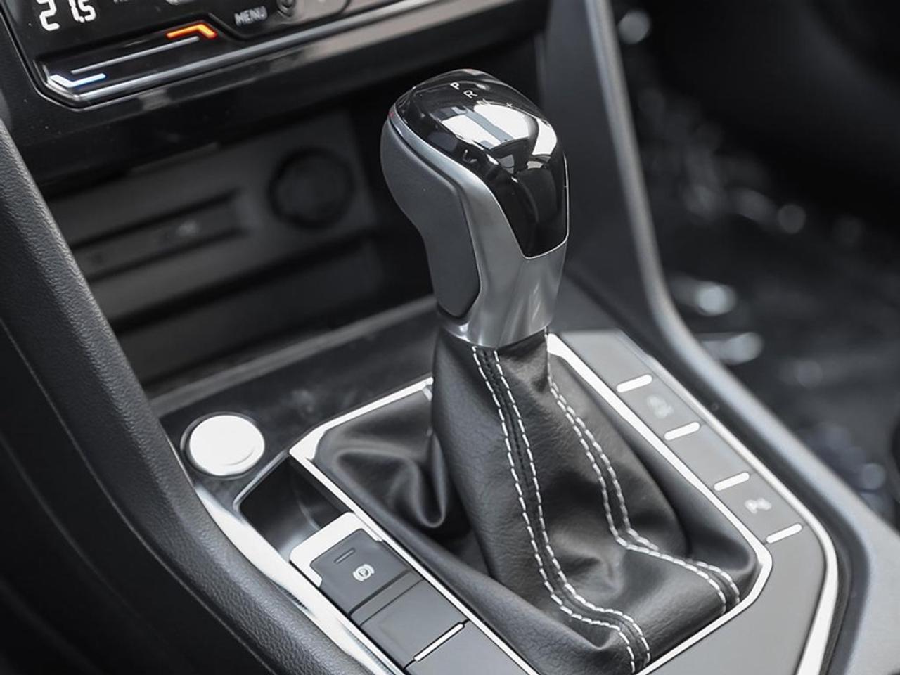 2026 Volkswagen Taos Comfortline Black Edition Photo