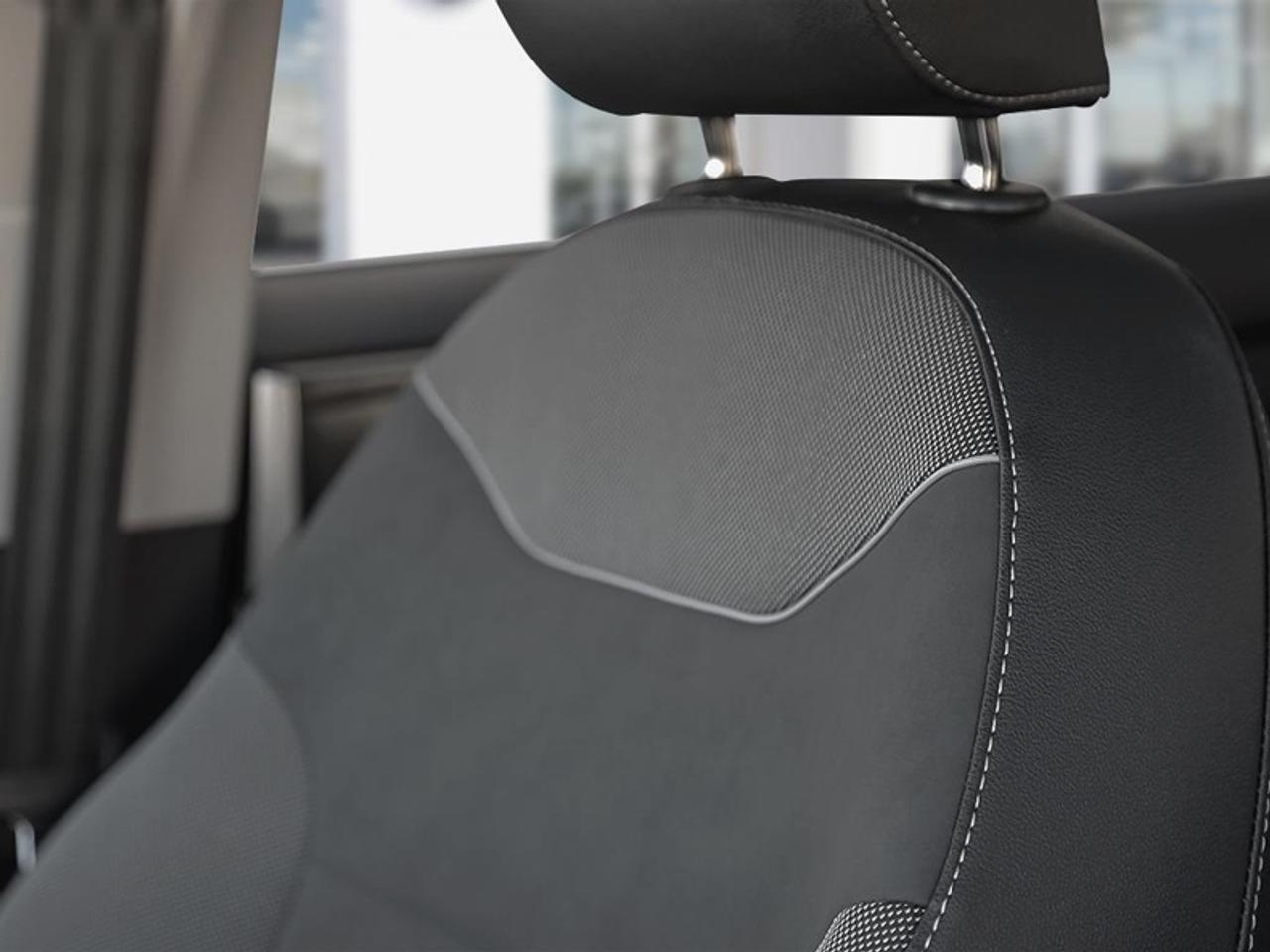 2026 Volkswagen Taos Comfortline Black Edition Photo