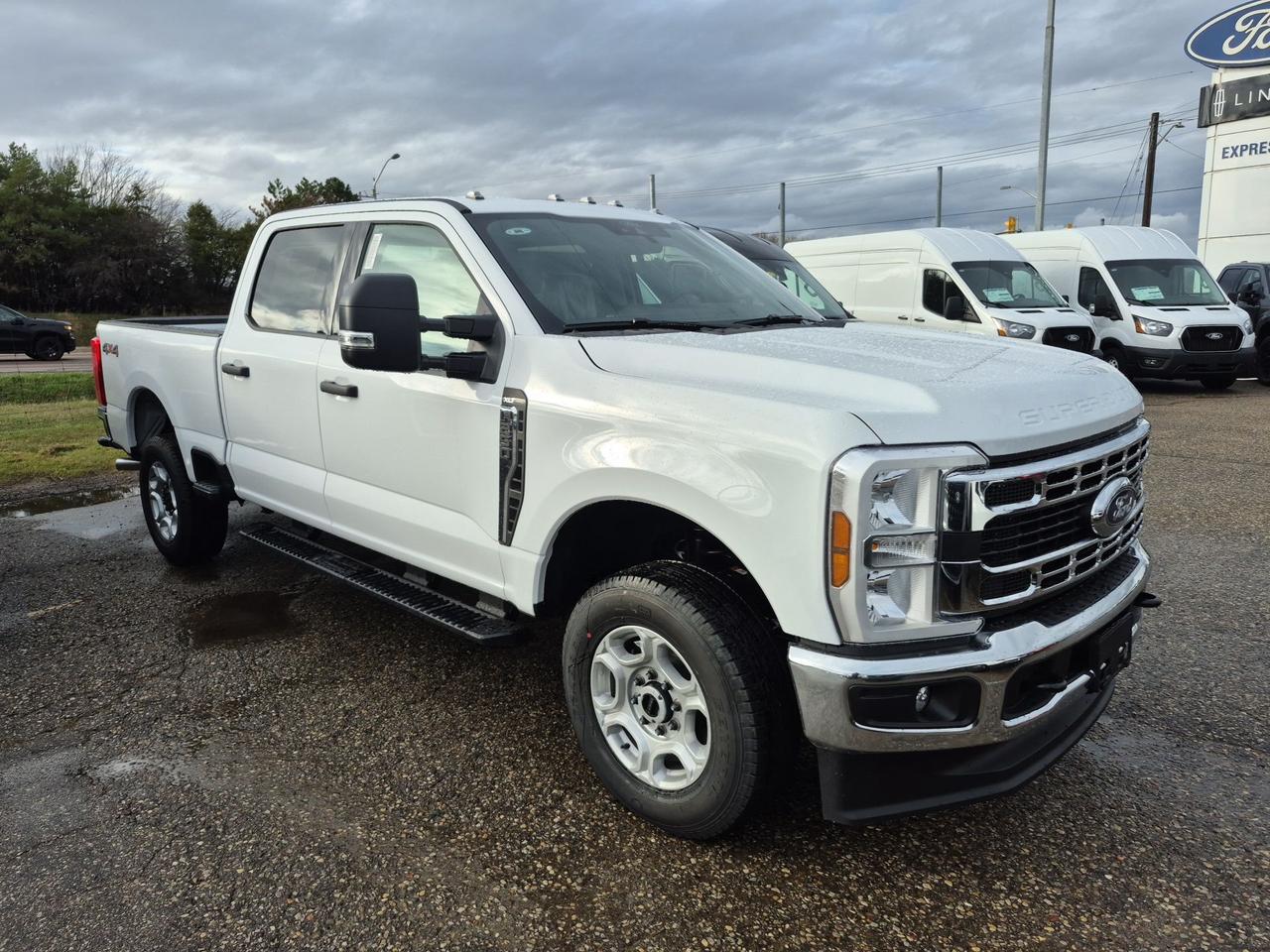 2026 Ford F-250 XLT 4WD, SYNC4, TRAILER TOW MIRRORS, RUNNING BRDS Photo