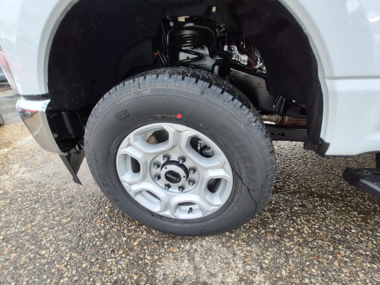 2026 Ford F-250 XLT 4WD, SYNC4, TRAILER TOW MIRRORS, RUNNING BRDS Photo