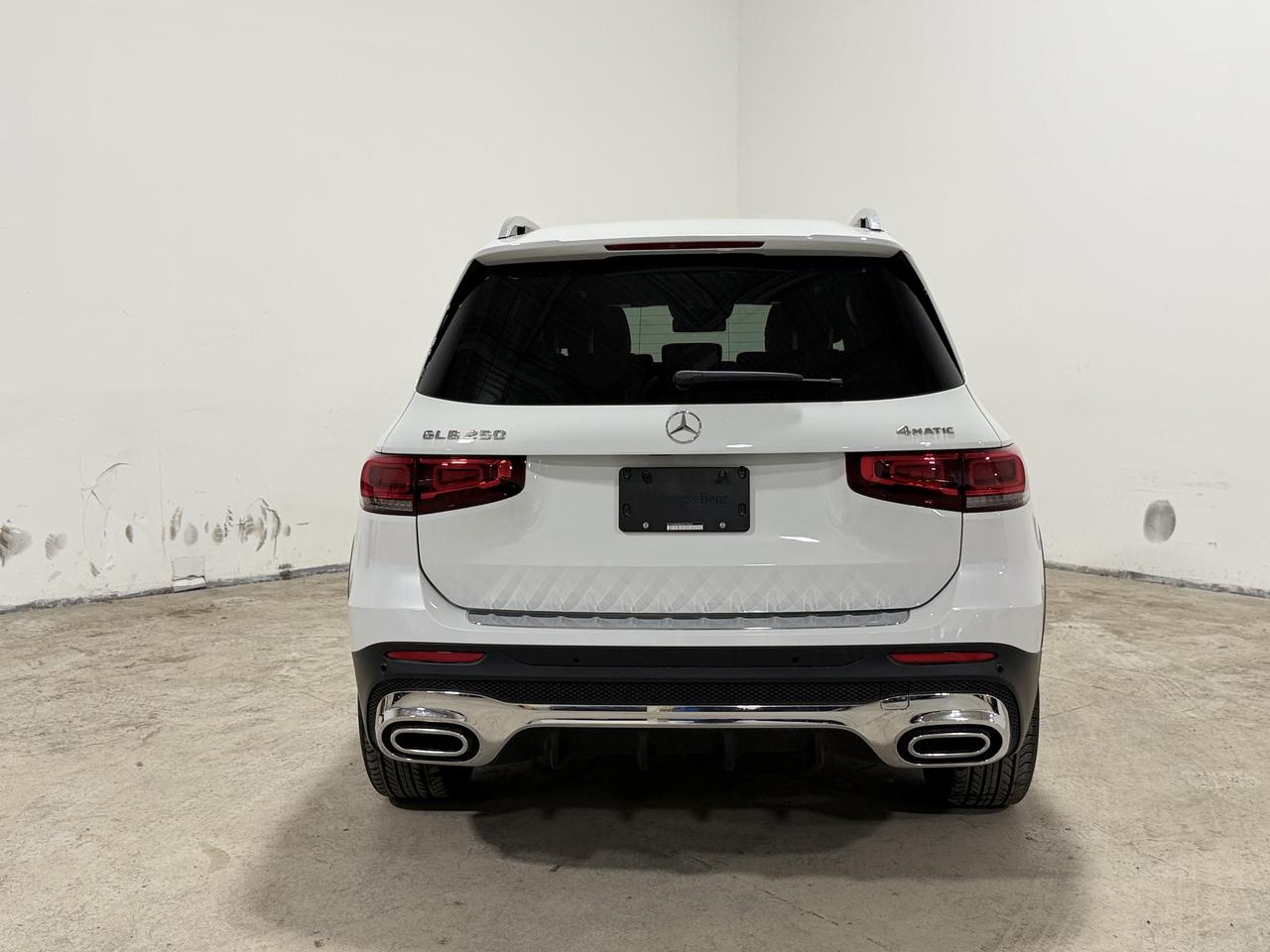 2022 Mercedes-Benz GLB GLB 250 |AMG PKG | NGHT PKG|WHITE INT. Photo