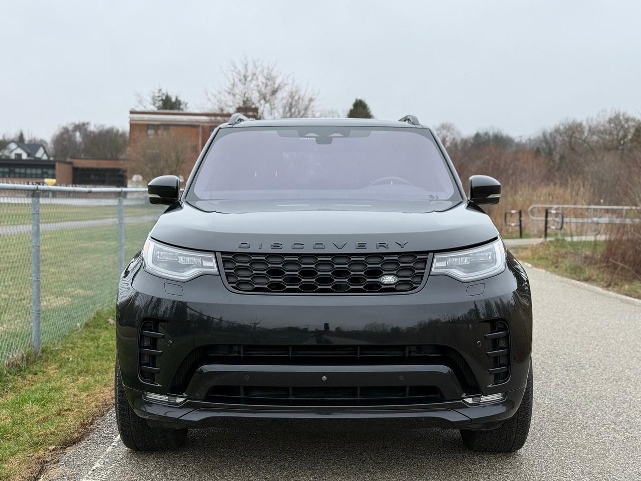 2022 Land Rover Discovery P360 R-Dynamic S Photo