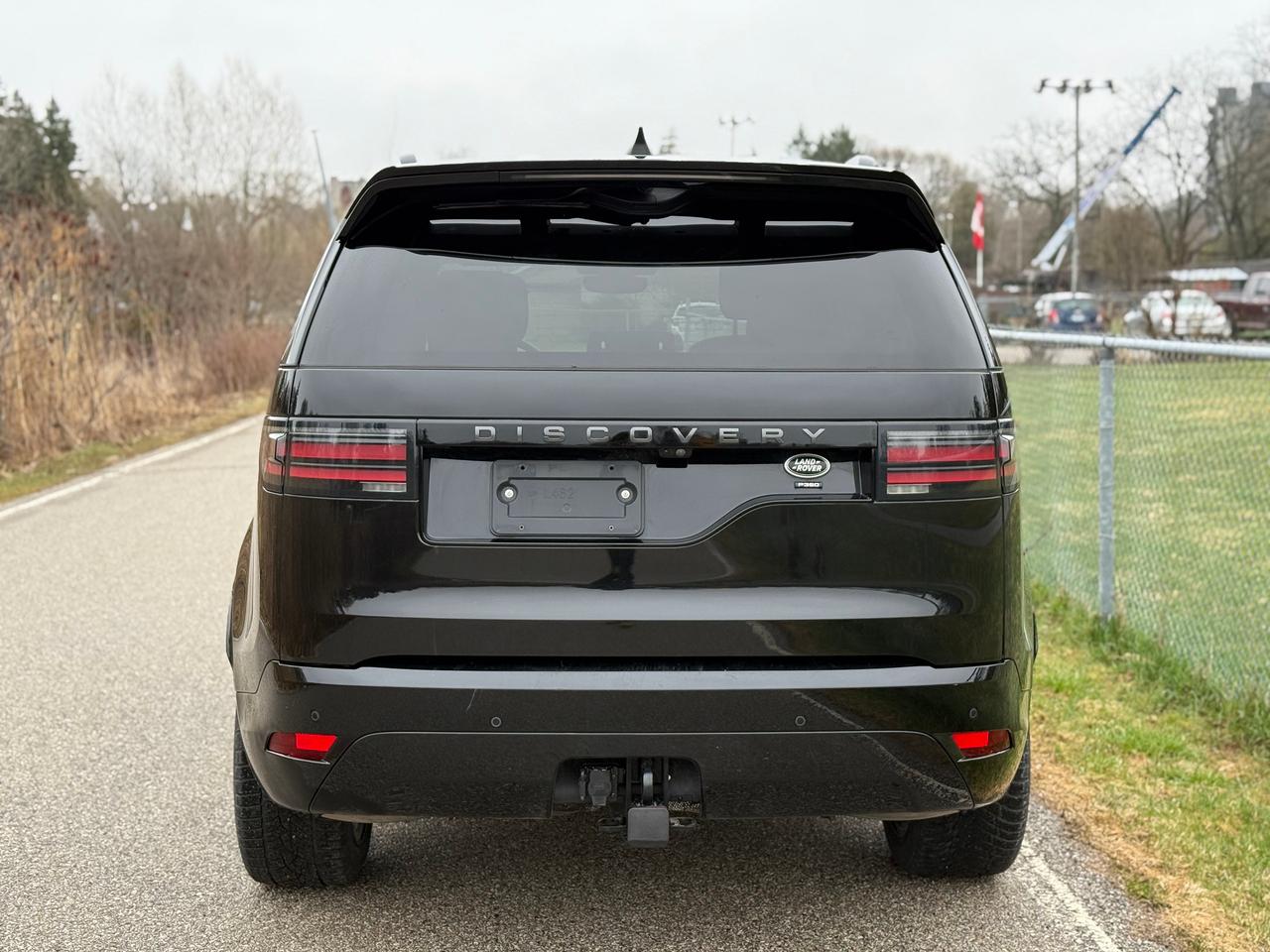 2022 Land Rover Discovery P360 R-Dynamic S Photo