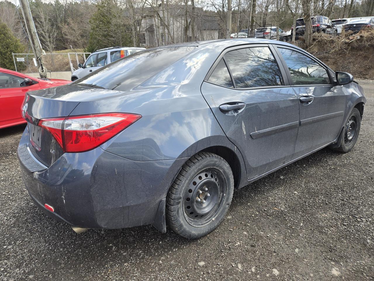 2015 Toyota Corolla LE Photo