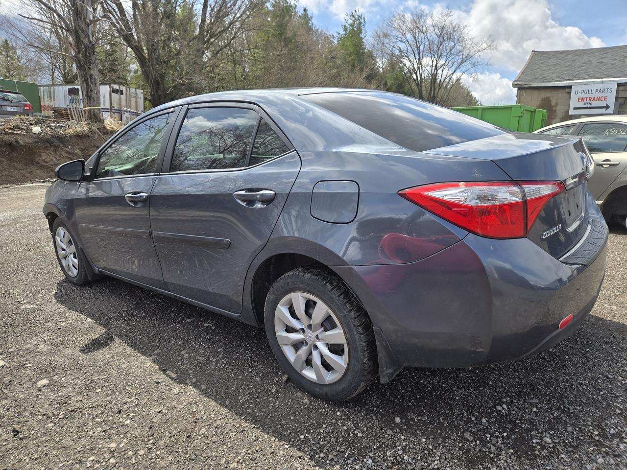 2015 Toyota Corolla LE Photo