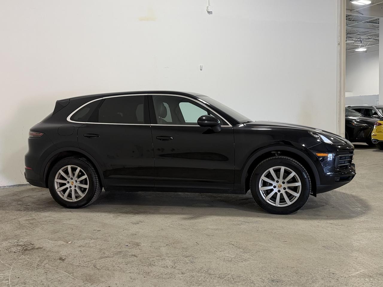 2019 Porsche Cayenne  Photo3