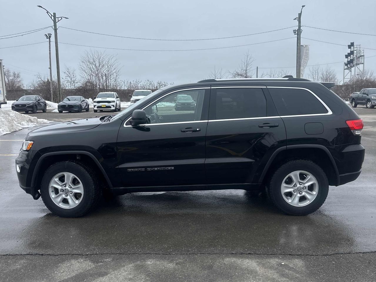 2017 Jeep Grand Cherokee Laredo Photo