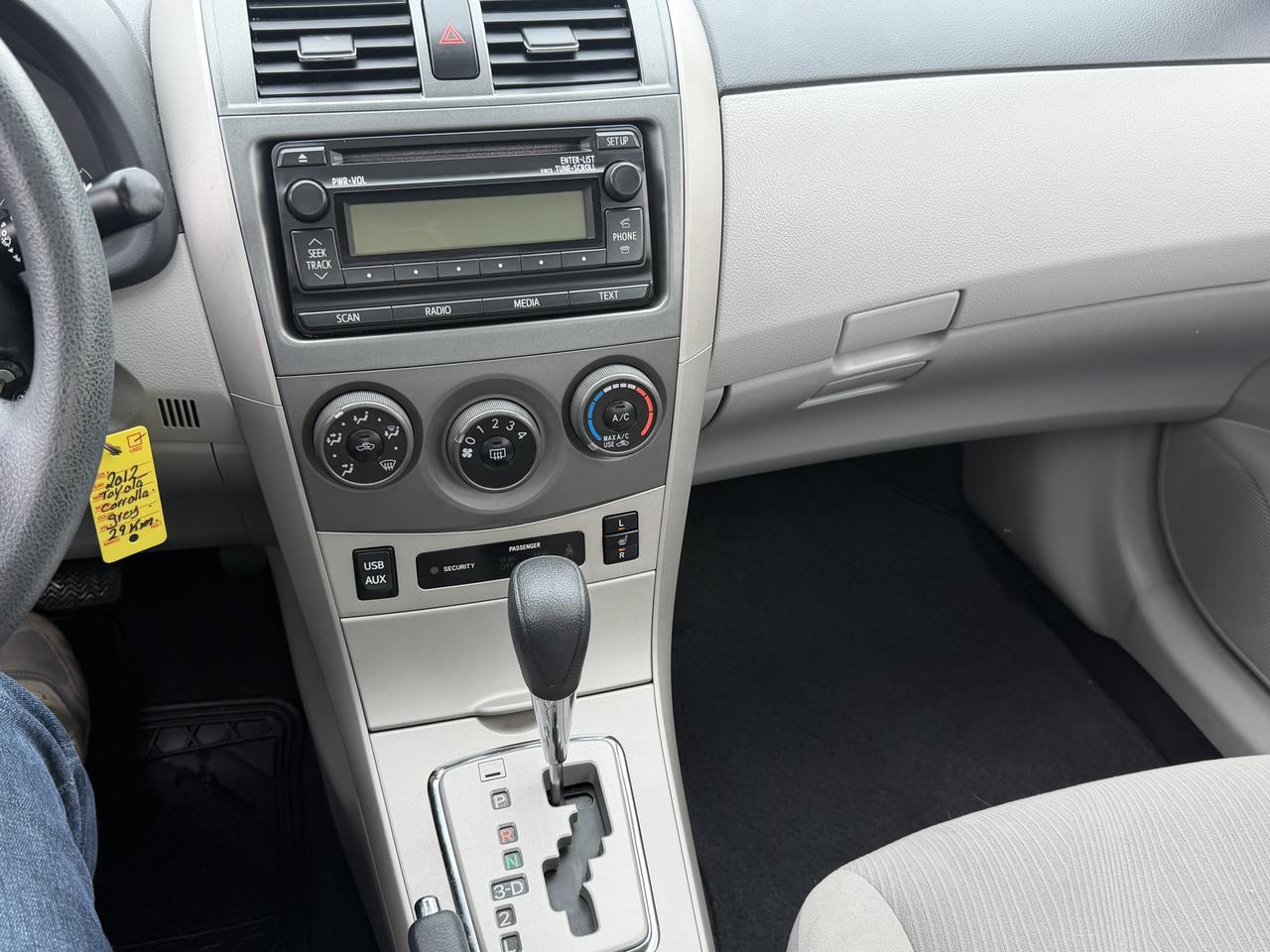 2012 Toyota Corolla LE Photo