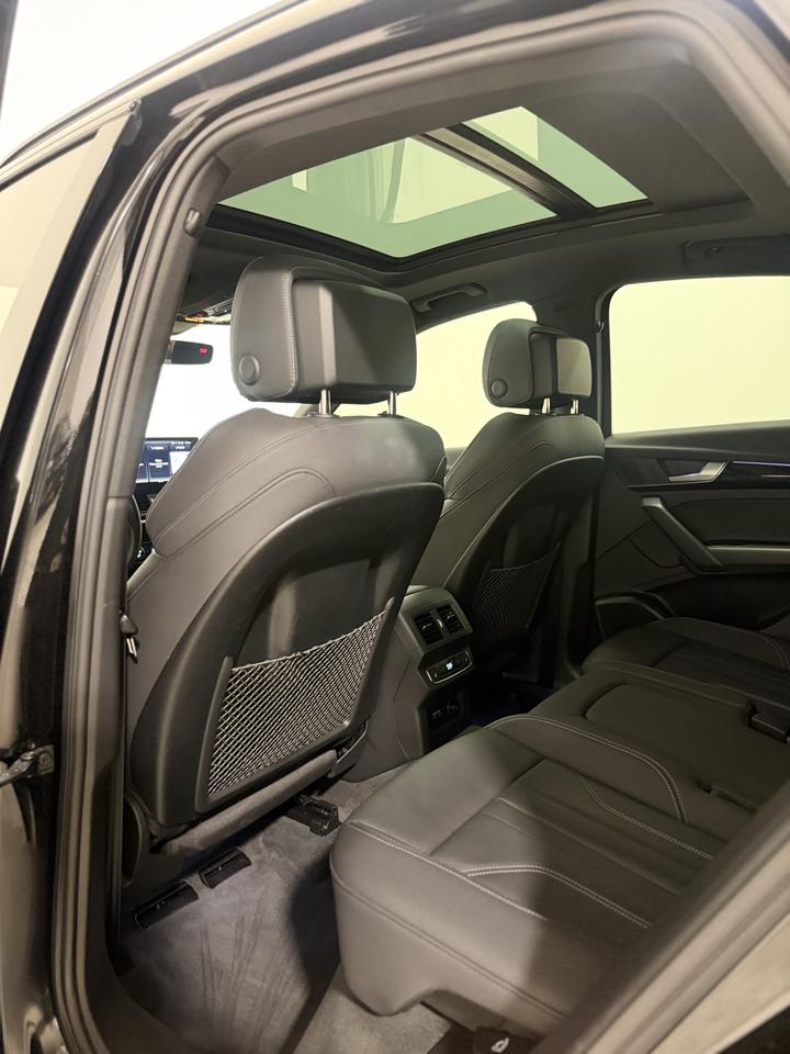 2022 Audi Q5 Technik |S-LINE | BLACK OPTICS|SPORTBACK Photo