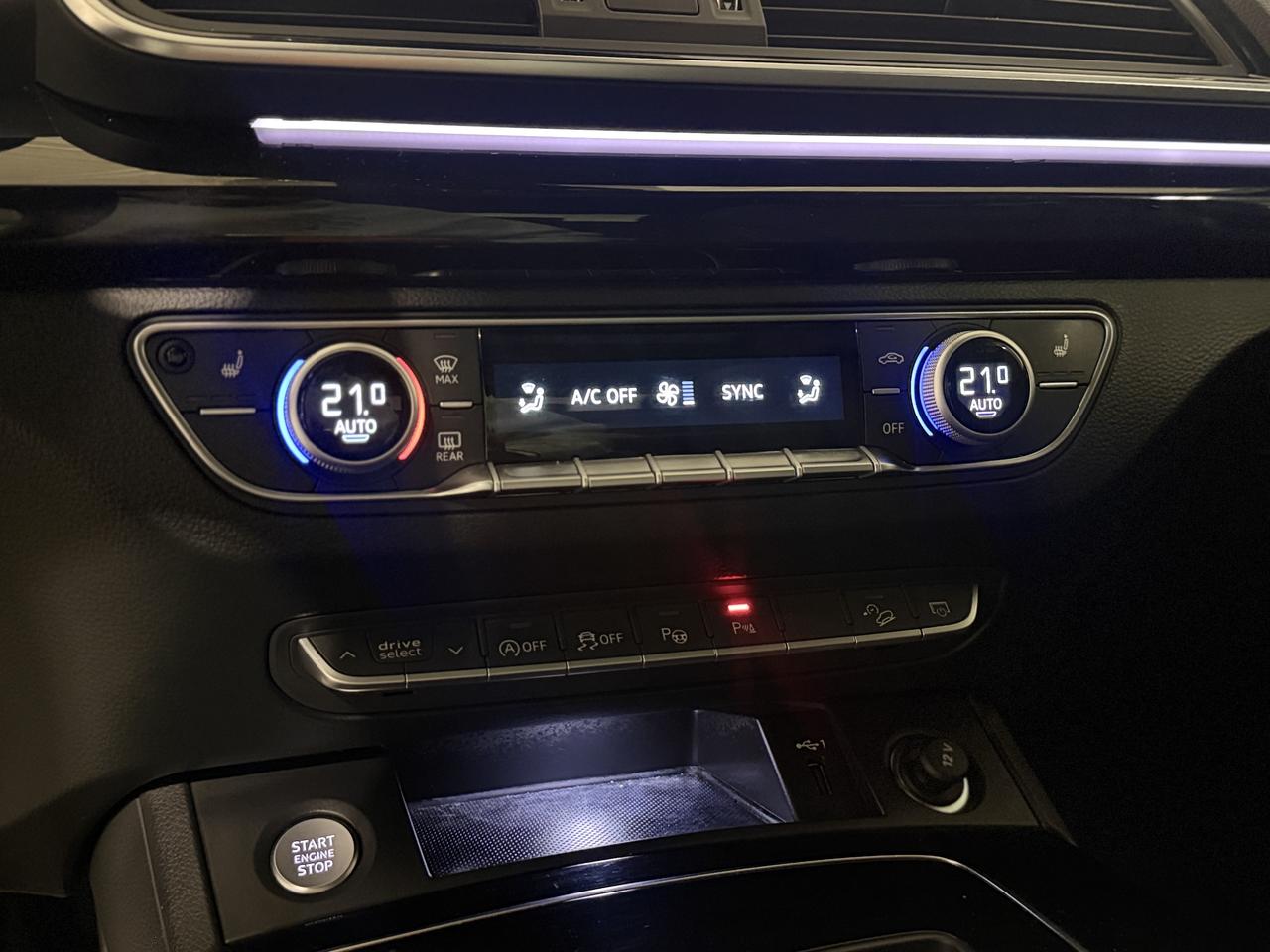 2022 Audi Q5 Technik |S-LINE | BLACK OPTICS|SPORTBACK Photo