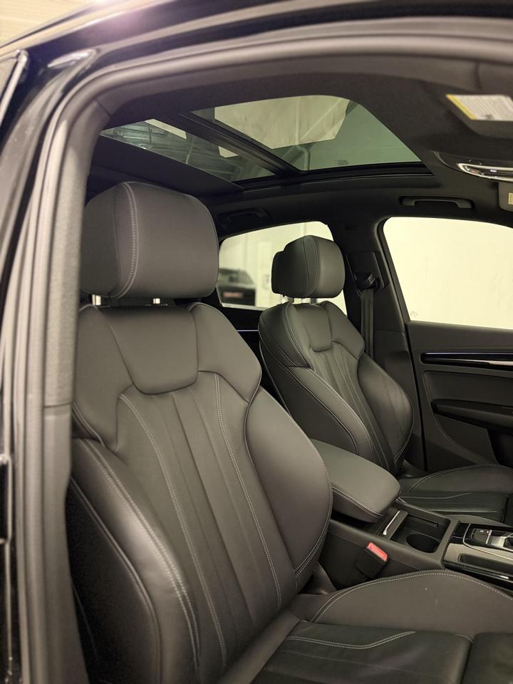 2022 Audi Q5 Technik |S-LINE | BLACK OPTICS|SPORTBACK Photo