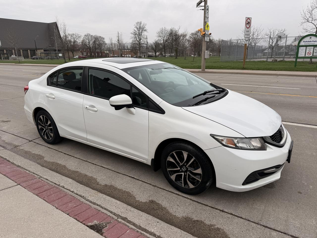 2014 Honda Civic 4dr CVT EX Photo