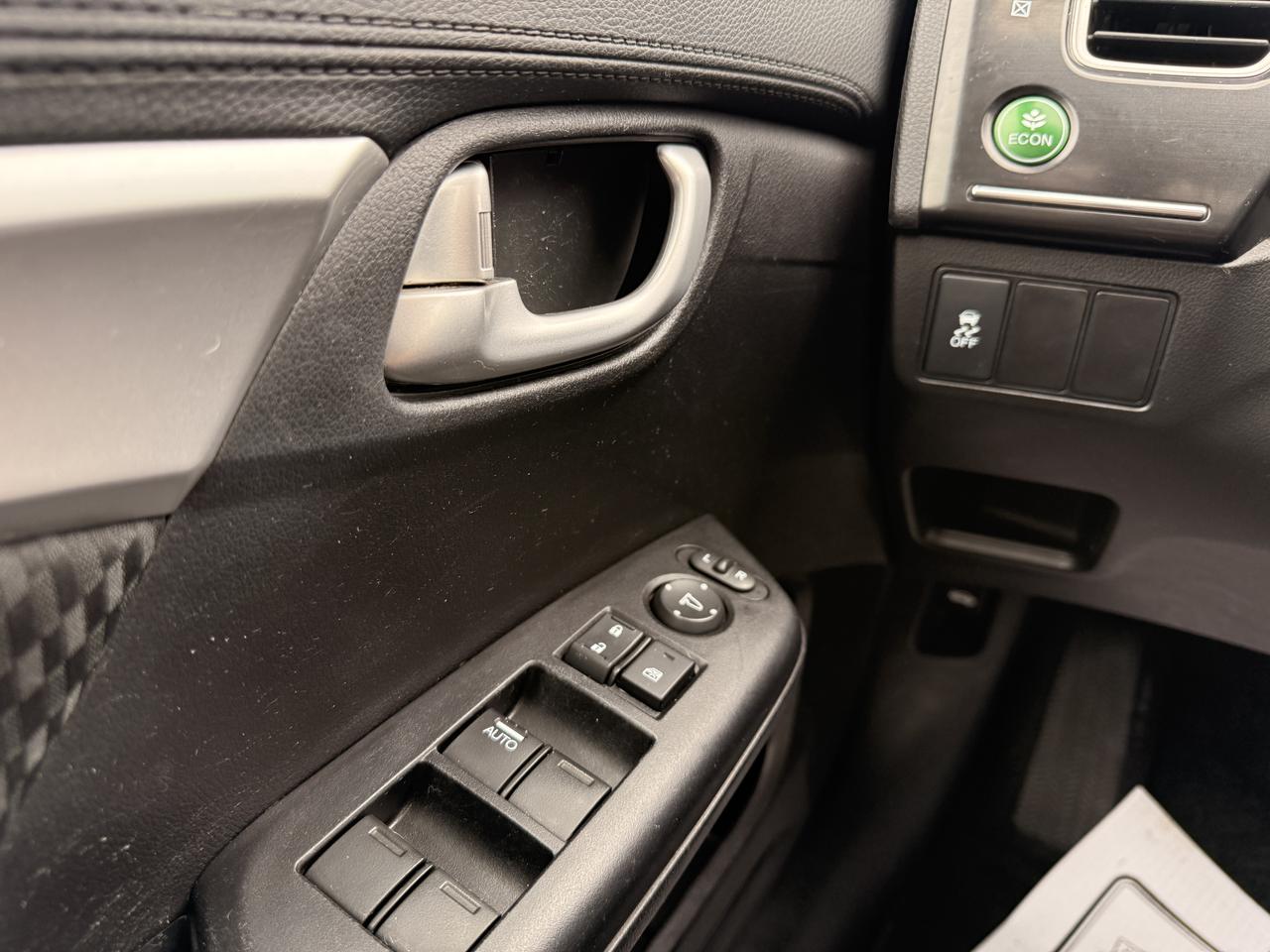 2014 Honda Civic 4dr CVT EX Photo