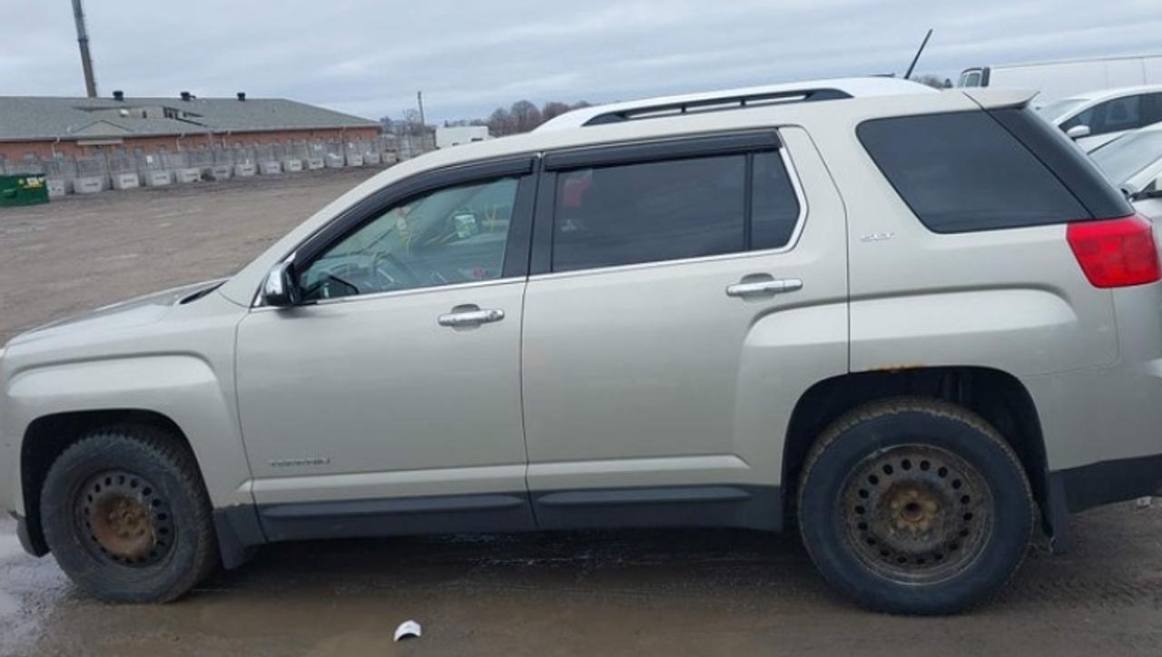 2014 GMC Terrain SLT2 Photo2