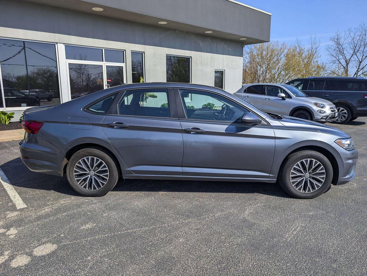 2019 Volkswagen Jetta SEL - CLEAN CARFAX, RMT START,SUNROOF, & MORE Photo