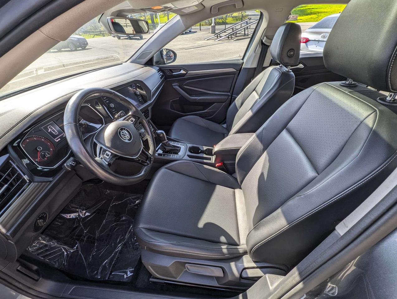 2019 Volkswagen Jetta SEL - CLEAN CARFAX, RMT START,SUNROOF, & MORE Photo