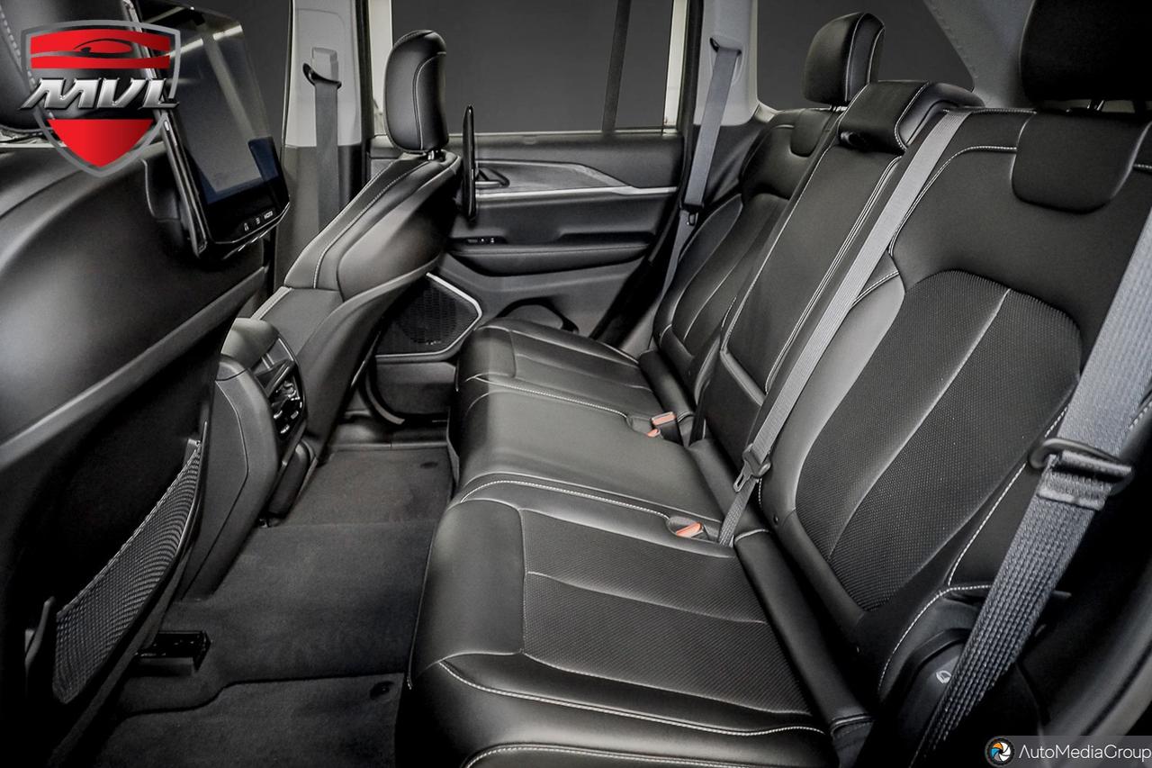 2023 Jeep Grand Cherokee 4xe Base 4dr 4x4 Photo