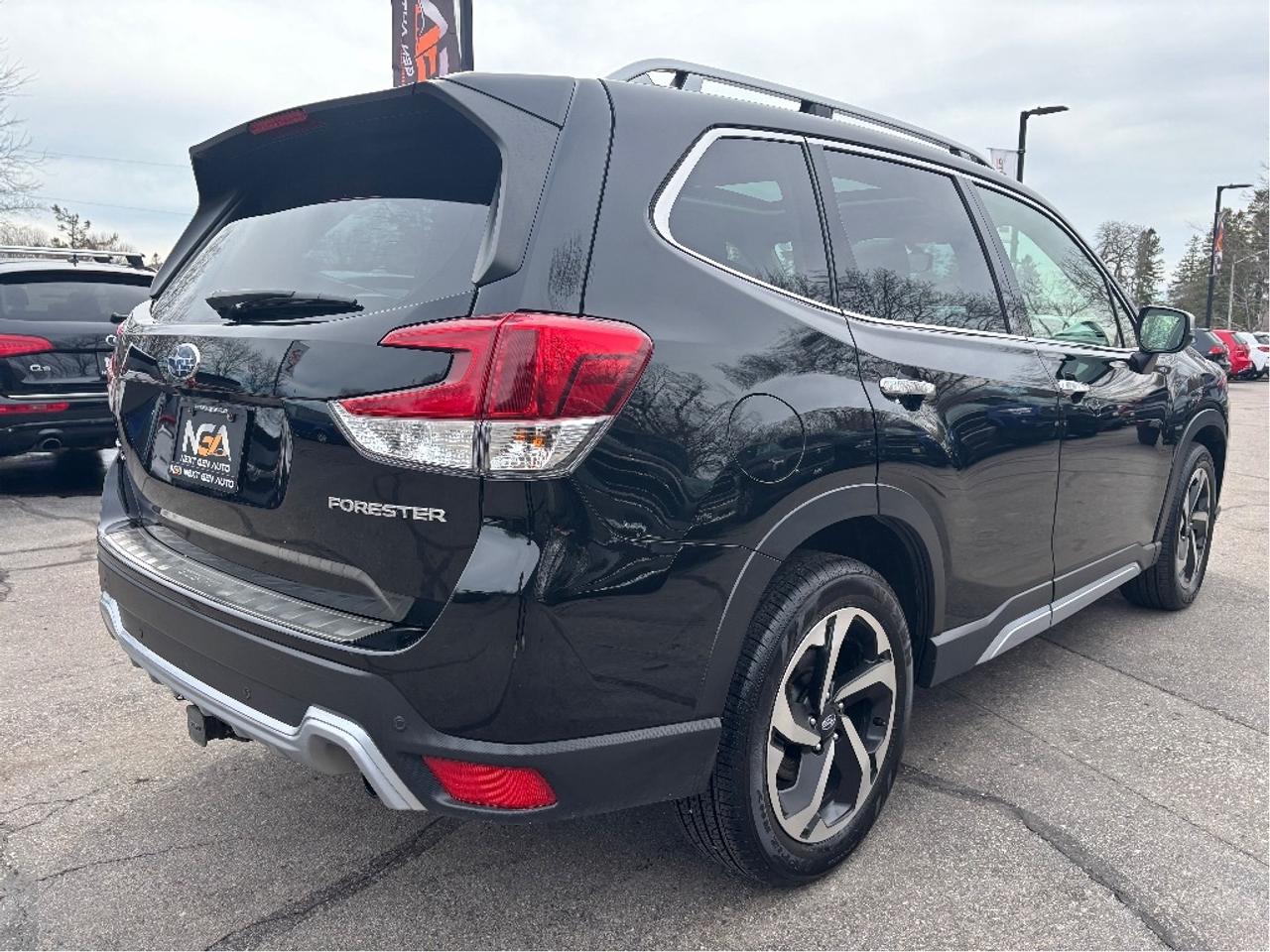 2023 Subaru Forester Premier AWD BROWN LEATHER NAV PANO ROOF Photo