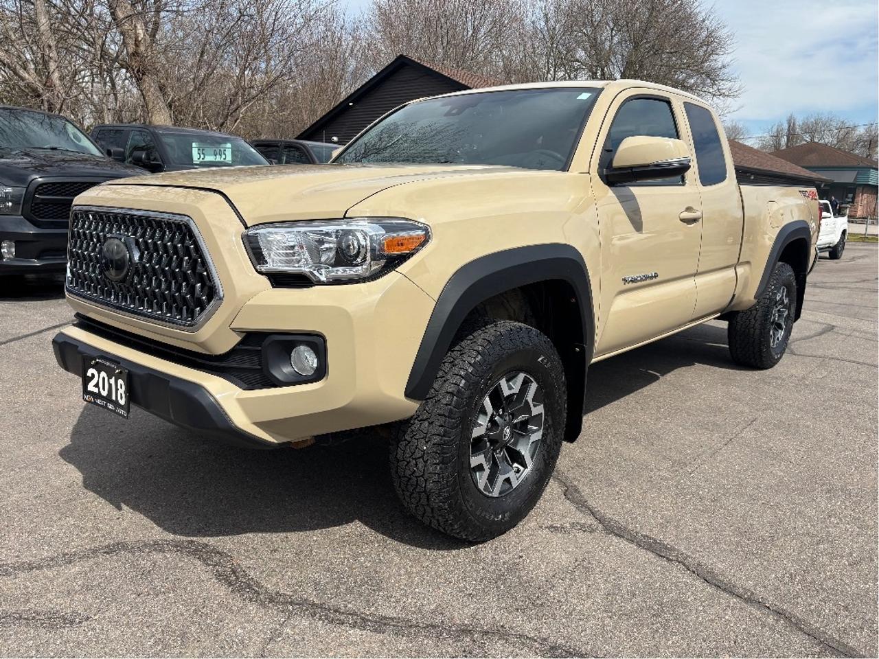2018 Toyota Tacoma SR5 V6 TRD OFF ROAD ACCESS CAB NAV CLEAN CARFA Photo